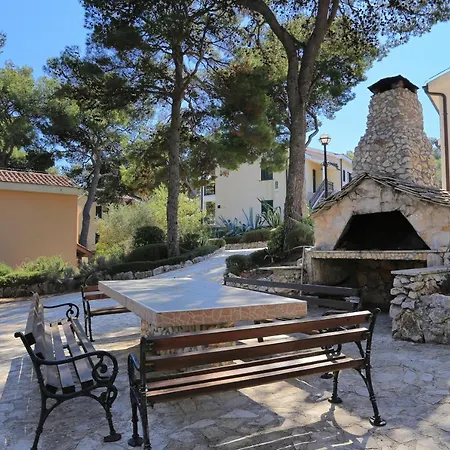 בית הארחה And By The Sea - 3266 3*