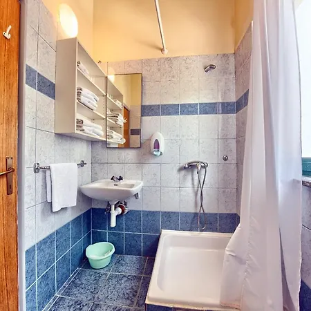 בית הארחה And By The Sea - 3266 3*