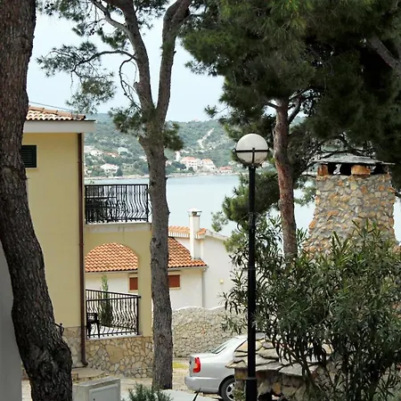Guest house Apartments And Rooms By The Sea Rogoznica - 3266 Rogoznica (Sibenik-Knin)