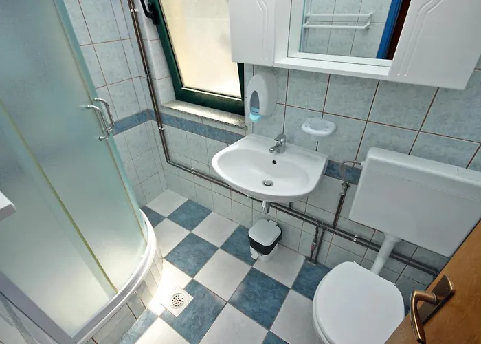 And By The Sea - 3266 Pensjonat 3*