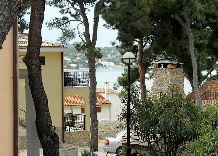 Guest house Apartments And Rooms By The Sea Rogoznica - 3266 Rogoznica (Sibenik-Knin)
